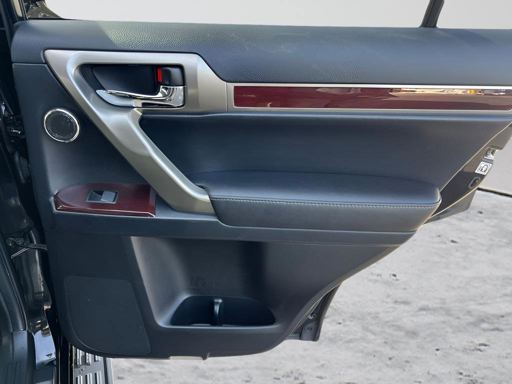 Used 2017 Lexus GX 460 Luxury image 29