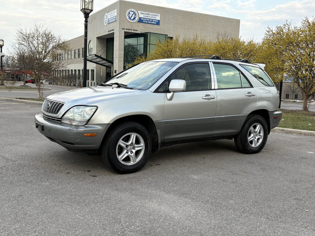 Used 2003 Lexus RX 300 2WD image 1