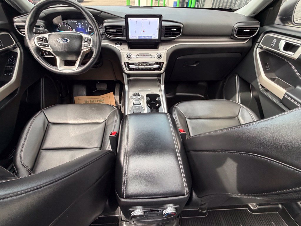 Used 2023 Ford Explorer XLT w/ Equipment Group 202A AWD/4WD image 12