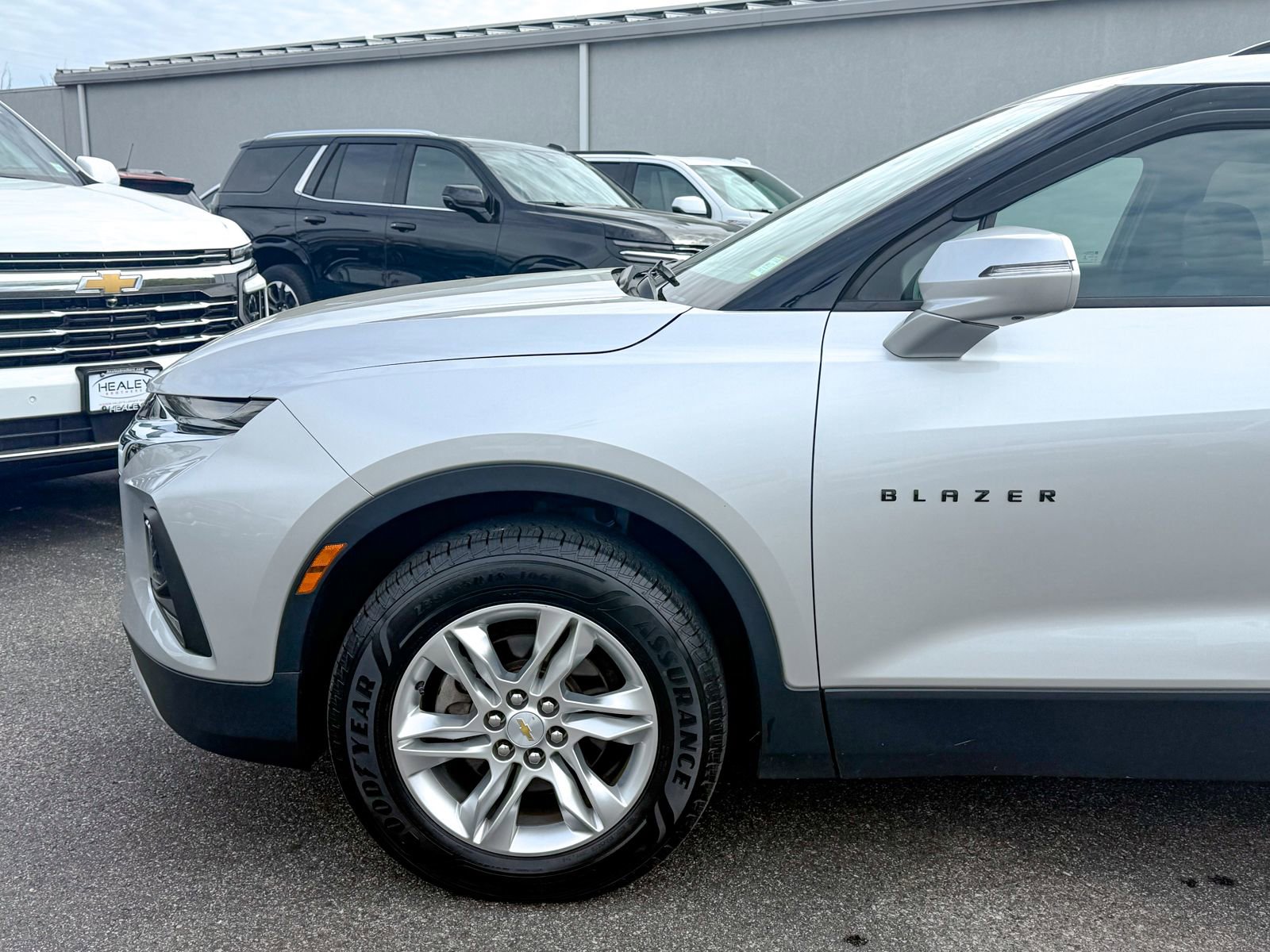 Used 2019 Chevrolet Blazer LT w/ Sound & Technology Package AWD/4WD image 9