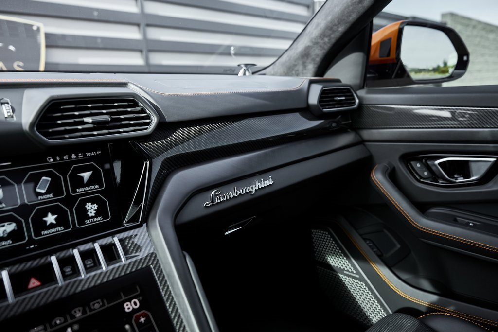 Used 2022 Lamborghini Urus image 81