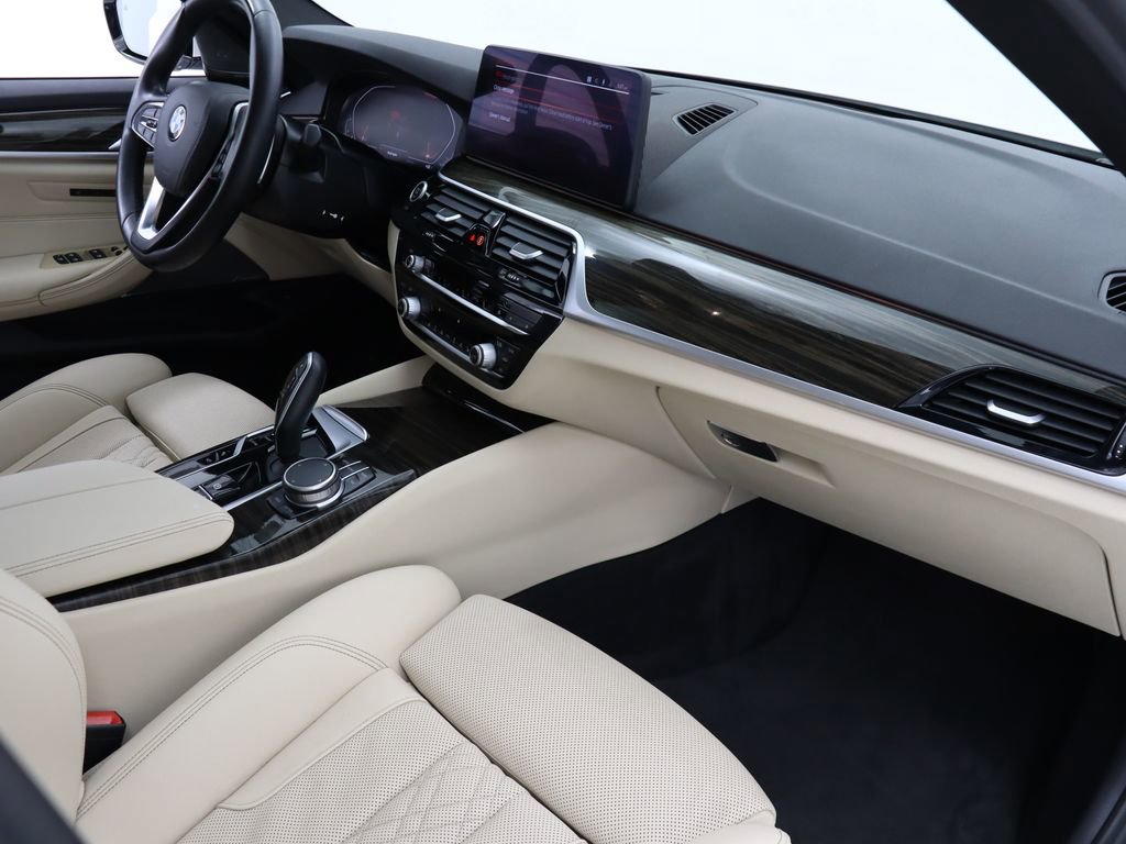 Used 2021 BMW 530i w/ Premium Package RWD image 25