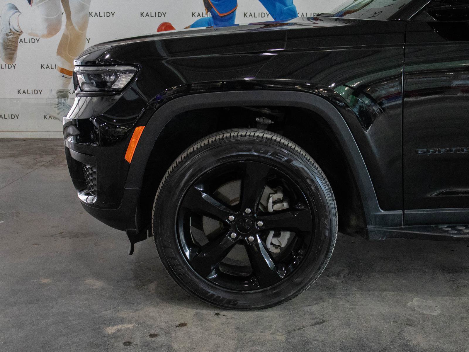 Used 2023 Jeep Grand Cherokee L Altitude image 16