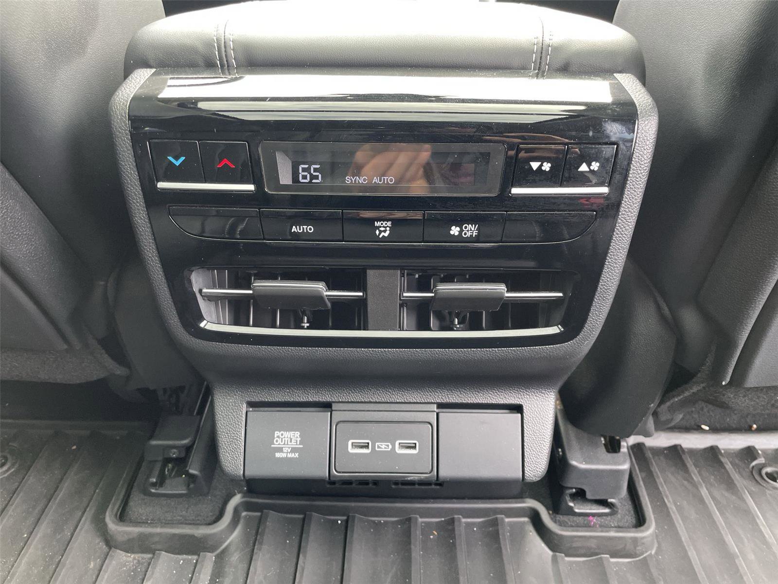 Used 2023 Acura MDX SH-AWD w/ Technology Package image 32