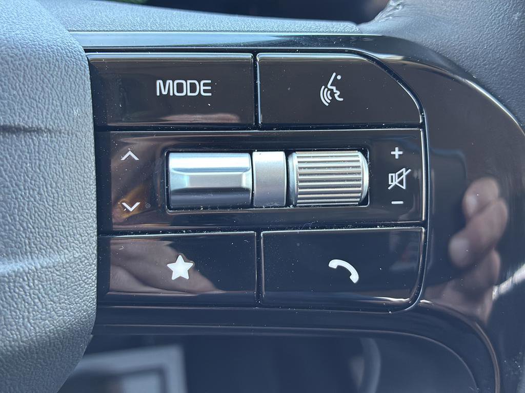 Certified 2026 Kia Sorento LX FWD image 29