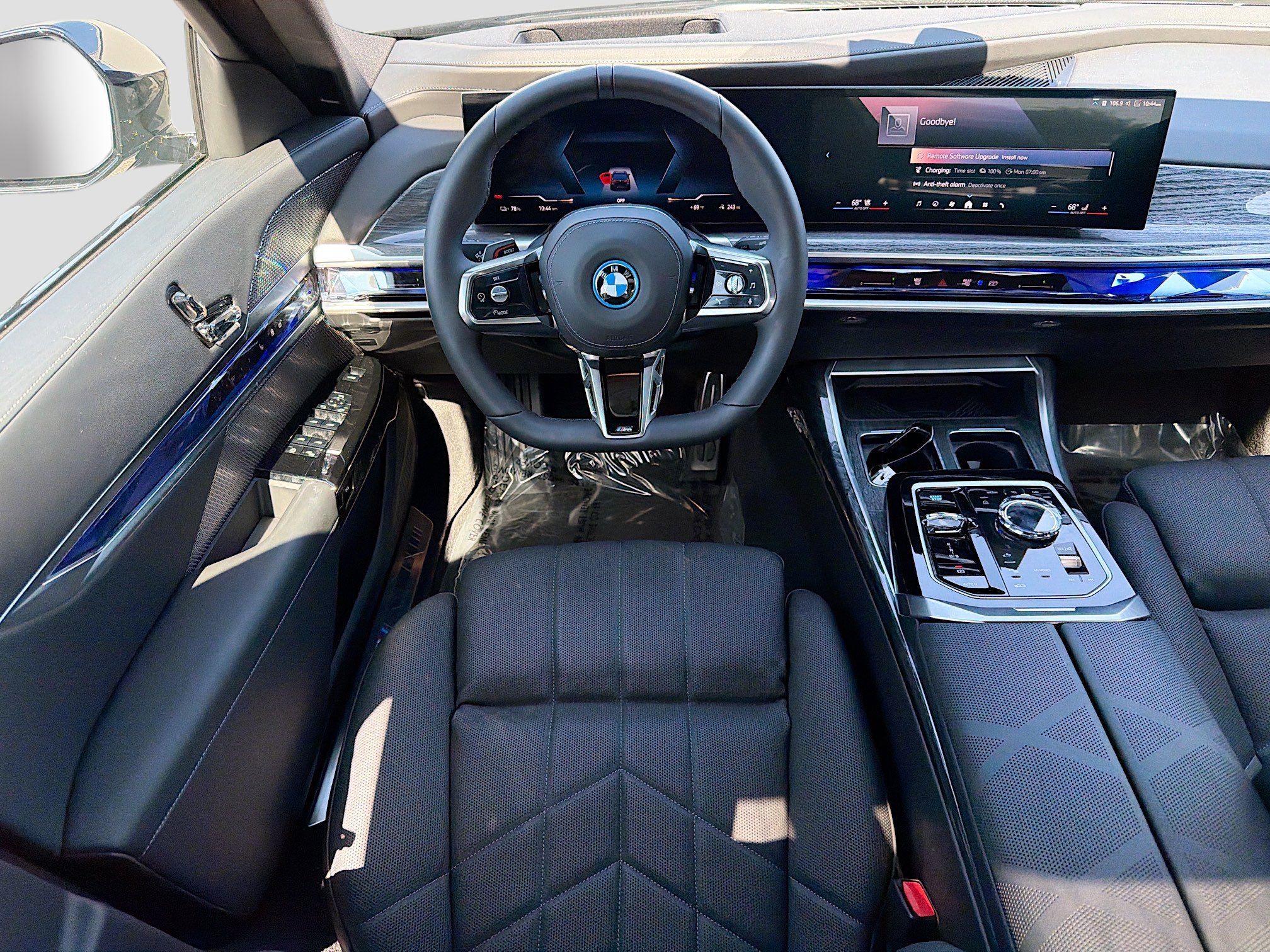 Used 2026 BMW i7 eDrive50 w/ M Sport Package RWD image 16