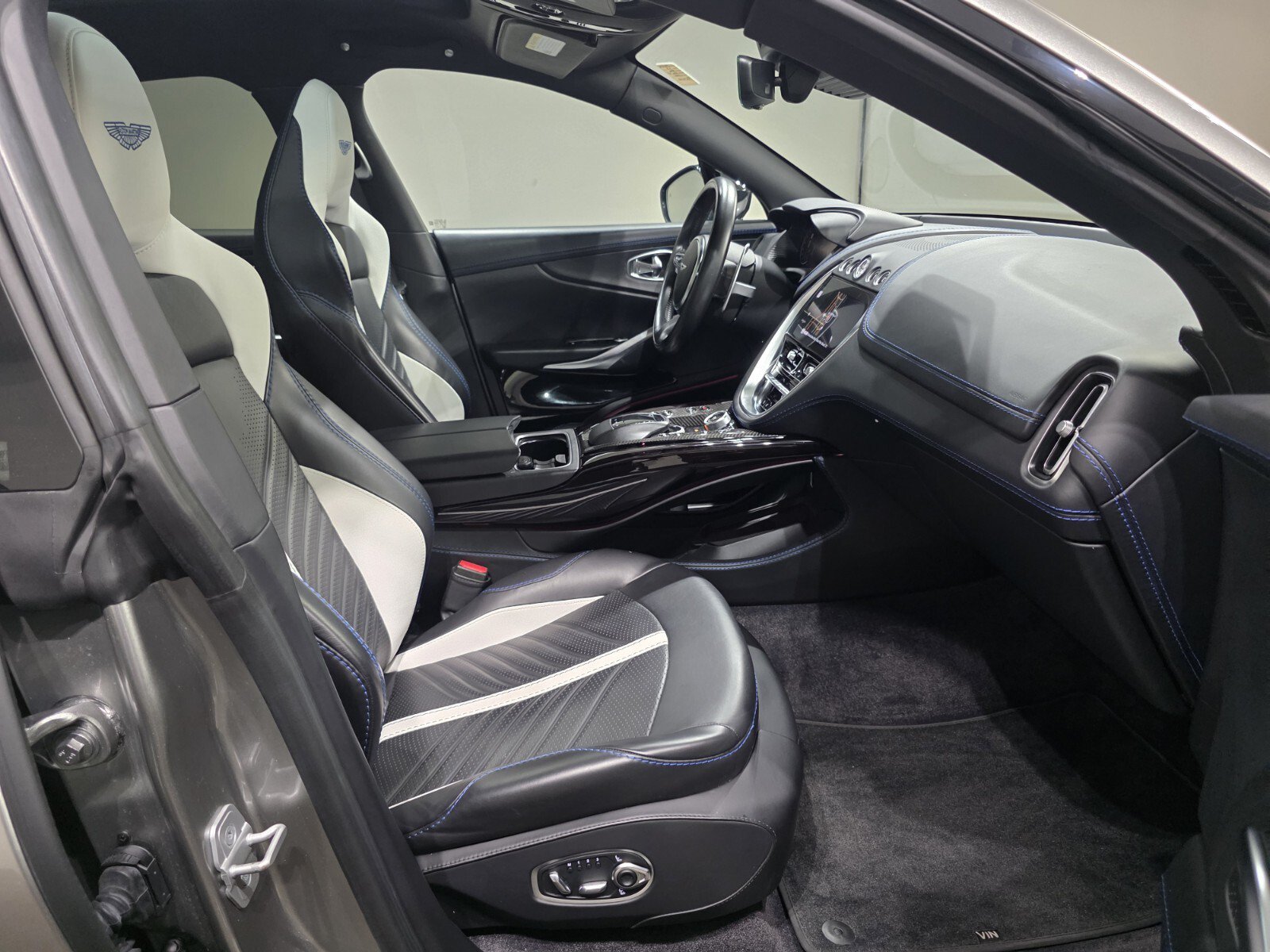 Used 2023 Aston Martin DBX 707 AWD/4WD image 25