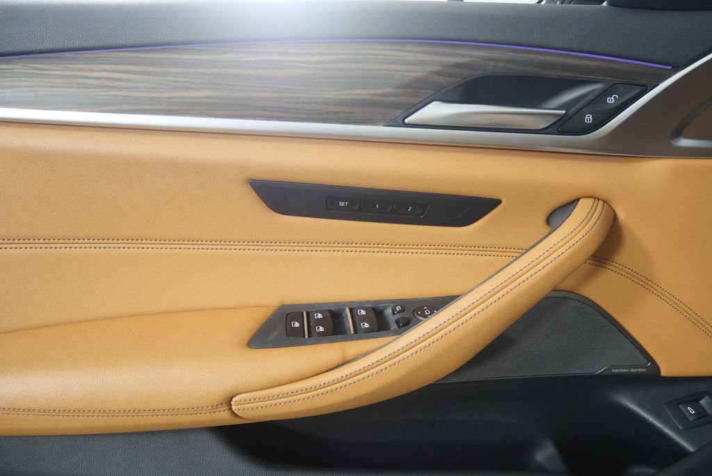 Used 2023 BMW 530i w/ M Sport Package RWD image 8