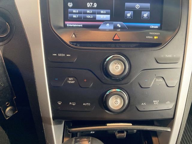 Used 2014 Ford Explorer XLT w/ Equipment Group 202A AWD/4WD image 43