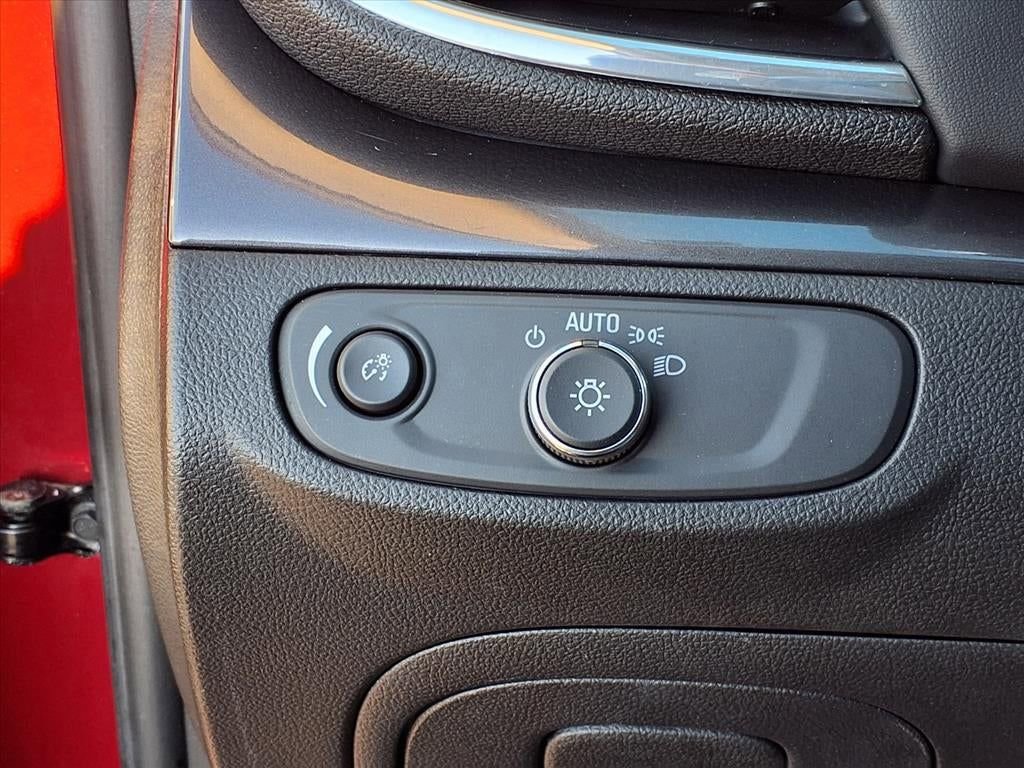 Used 2019 Buick Encore Preferred w/ Safety Package image 29