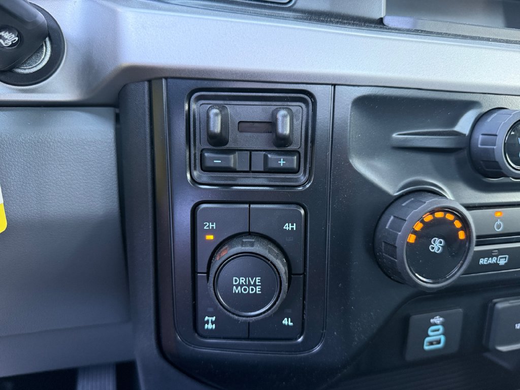 New 2026 Ford F350 XLT w/ 360-Degree Camera Package AWD/4WD image 16