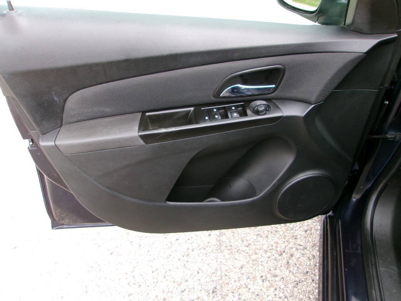 Used 2014 Chevrolet Cruze LTZ w/ RS Package FWD image 8