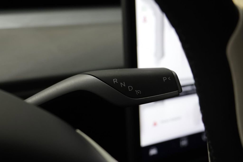 Used 2024 Tesla Model Y Long Range image 10