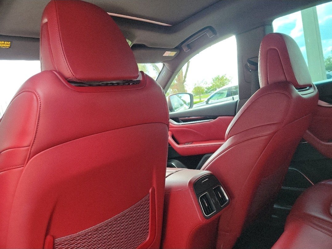 Used 2019 Maserati Levante GranSport AWD/4WD image 18