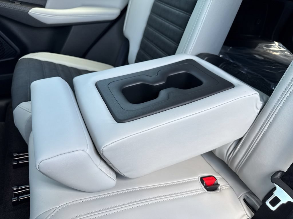 New 2026 Mitsubishi Outlander SE FWD image 29