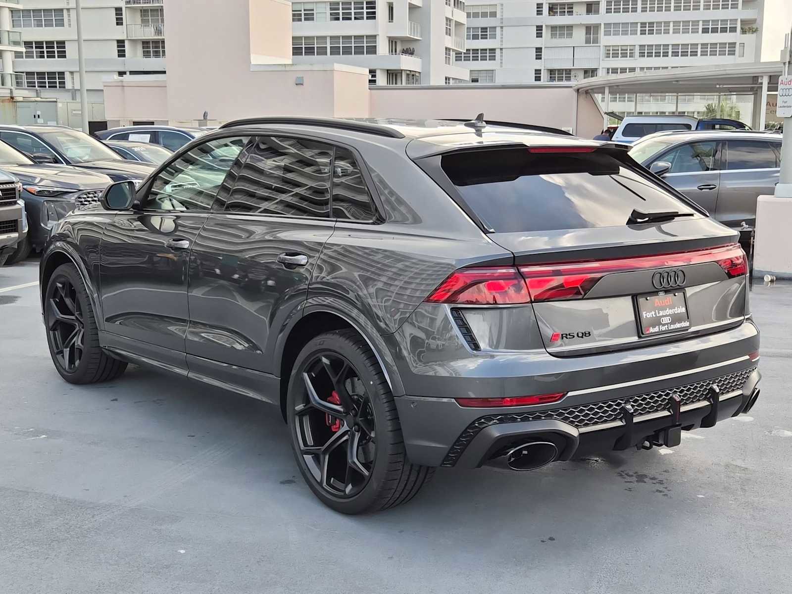 New 2026 Audi RS Q8 performance image 4