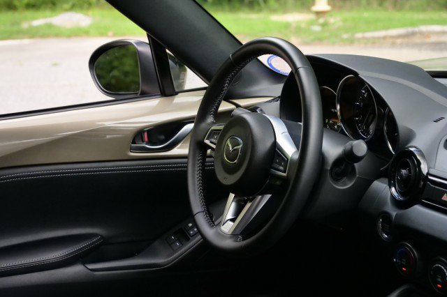 Used 2024 MAZDA MX-5 Miata RF Club w/ Weather Package RWD image 35