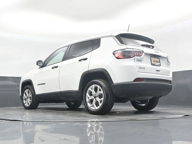 Used 2025 Jeep Compass Sport image 42