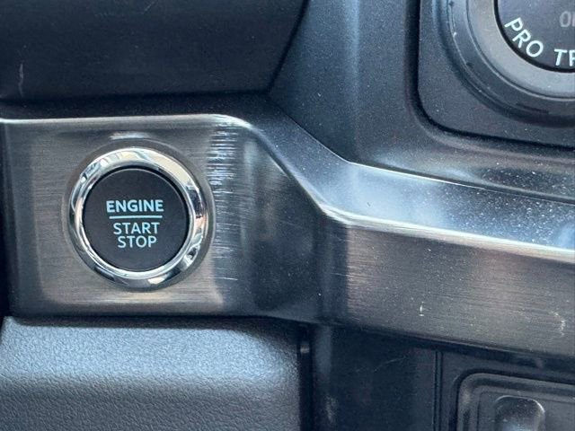 New 2025 Ford F350 Lariat w/ Lariat Ultimate Package image 39