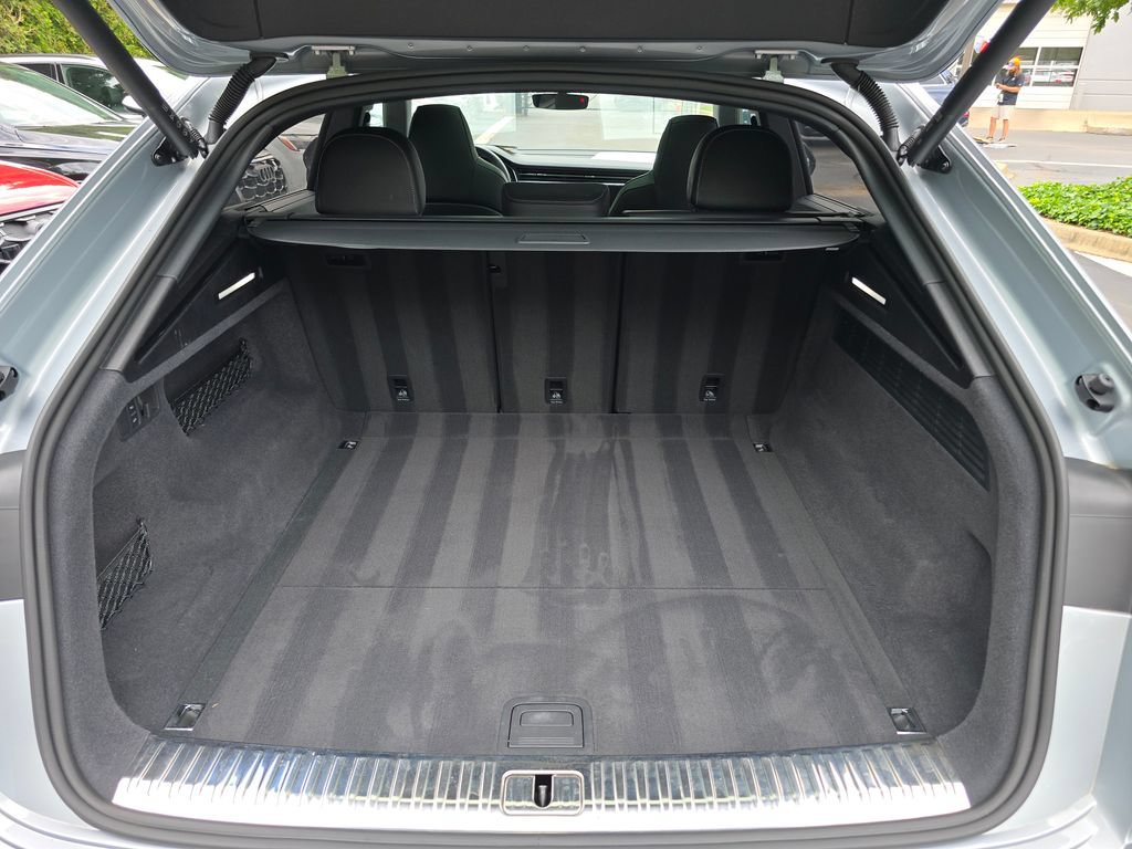 Certified 2023 Audi SQ8 Premium Plus w/ Carbon Optic Package AWD/4WD image 10