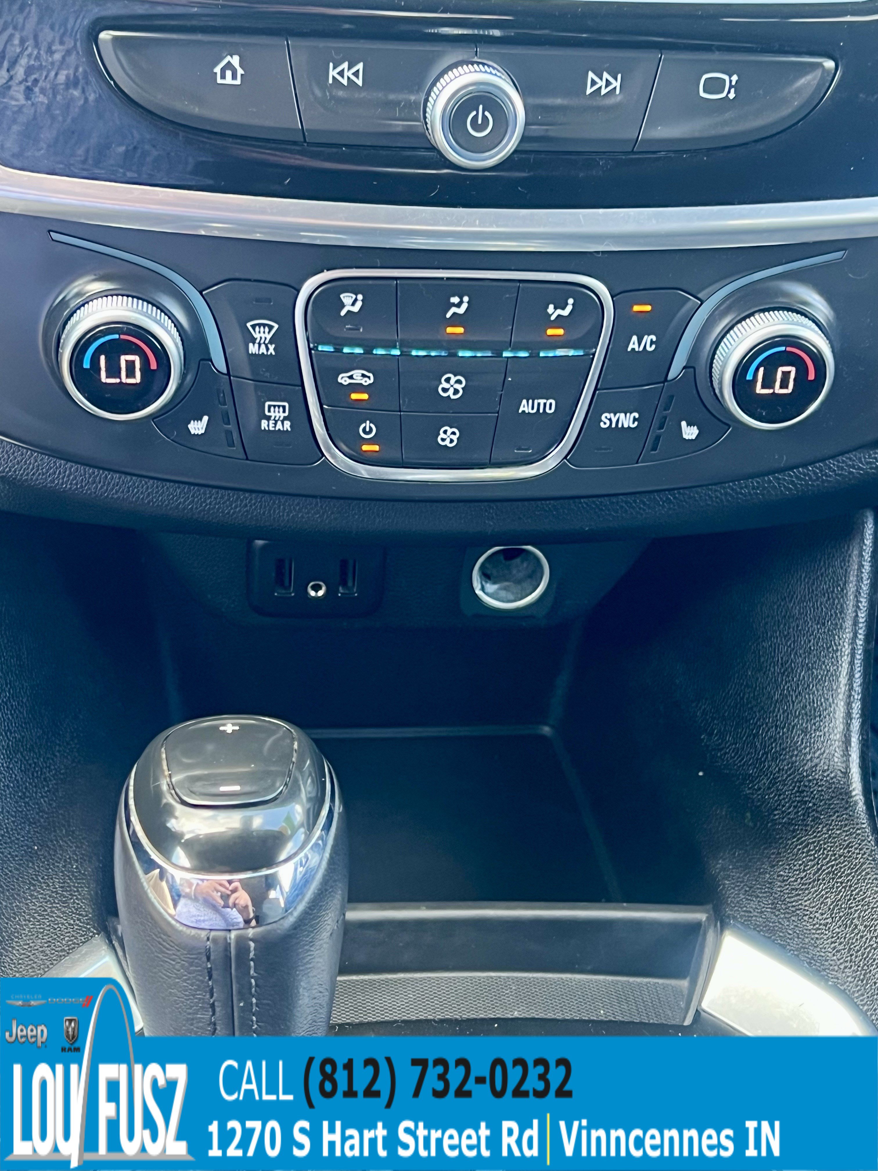 Used 2019 Chevrolet Traverse LT FWD image 12