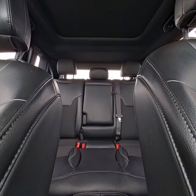 Used 2023 Jeep Compass Altitude w/ Sun and Sound Group image 31