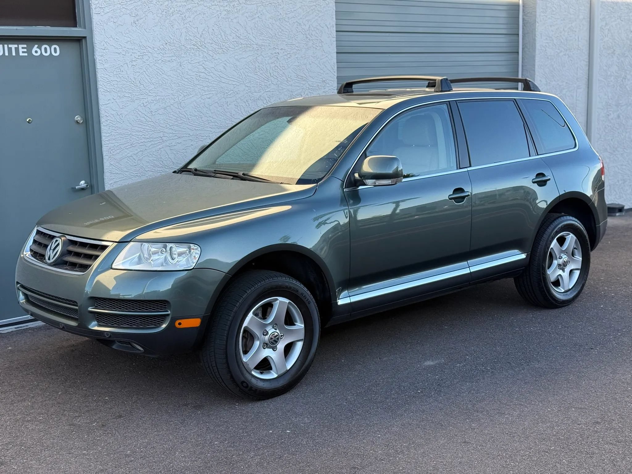 Used 2005 Volkswagen Touareg V6 AWD/4WD image 1