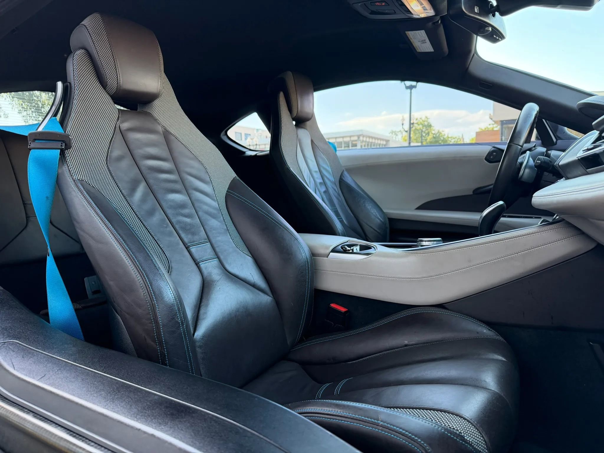 Used 2014 BMW i8 AWD/4WD image 13