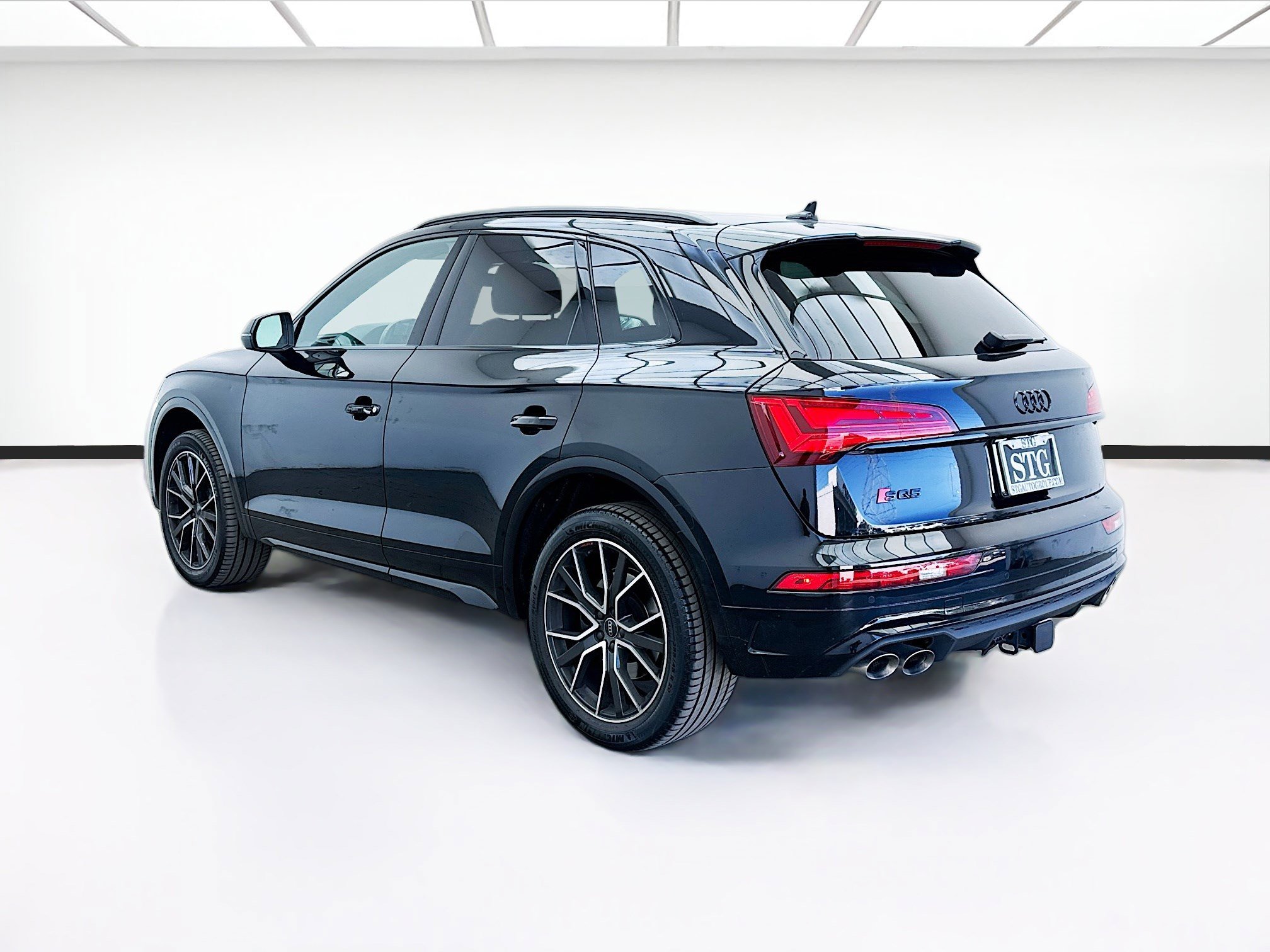 Used 2023 Audi SQ5 Premium Plus w/ Premium Plus Package image 6