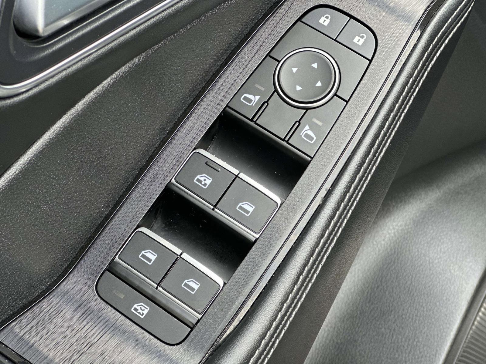 Used 2023 Nissan Rogue Platinum w/ Platinum Premium Package image 21