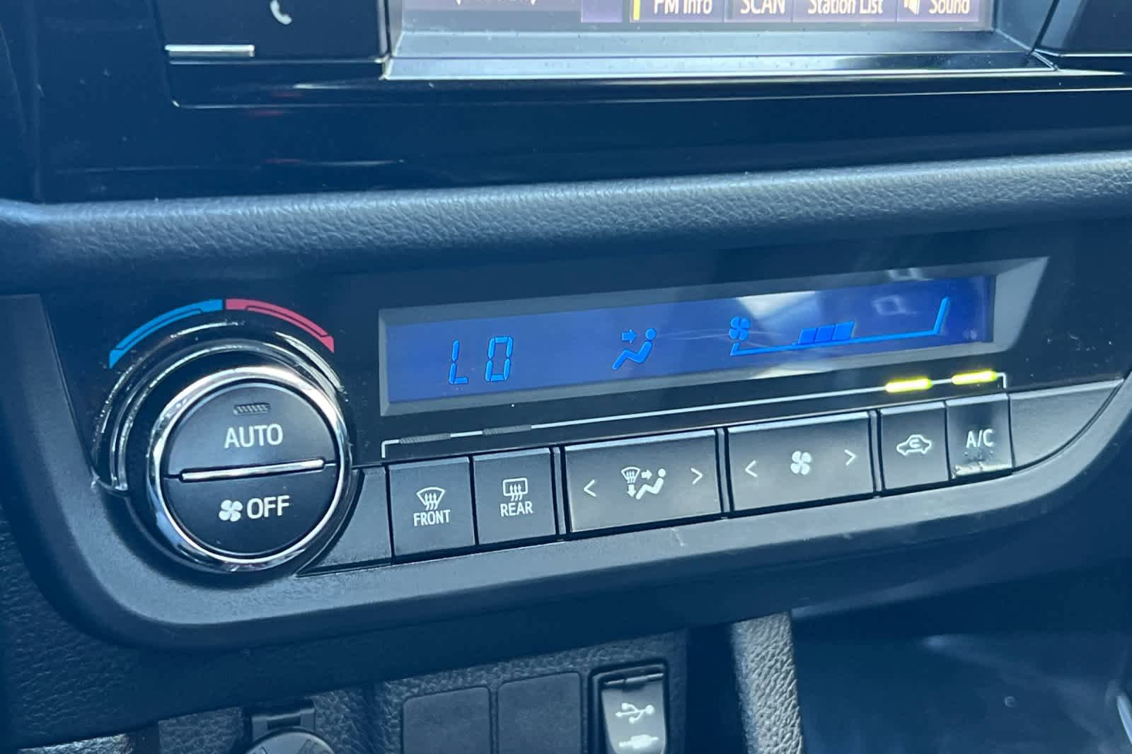 Used 2014 Toyota Corolla S FWD image 20