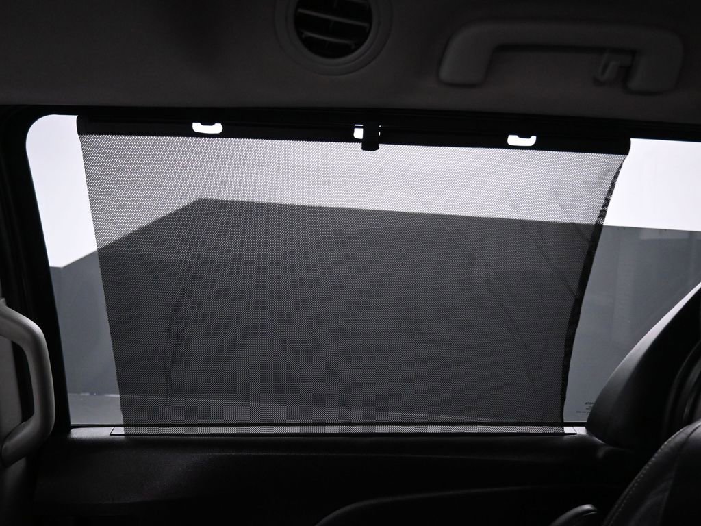 Used 2017 Toyota Sienna SE w/ SE Preferred Package image 35