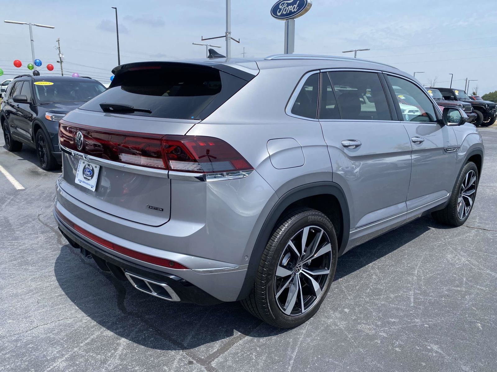 Used 2024 Volkswagen Atlas Cross Sport SEL Premium R-Line AWD/4WD image 7