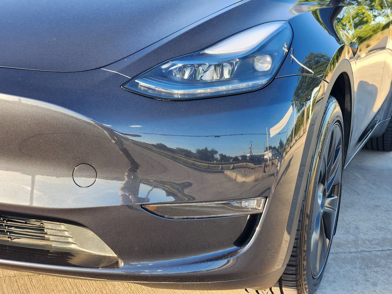 Used 2024 Tesla Model Y Long Range AWD/4WD image 9