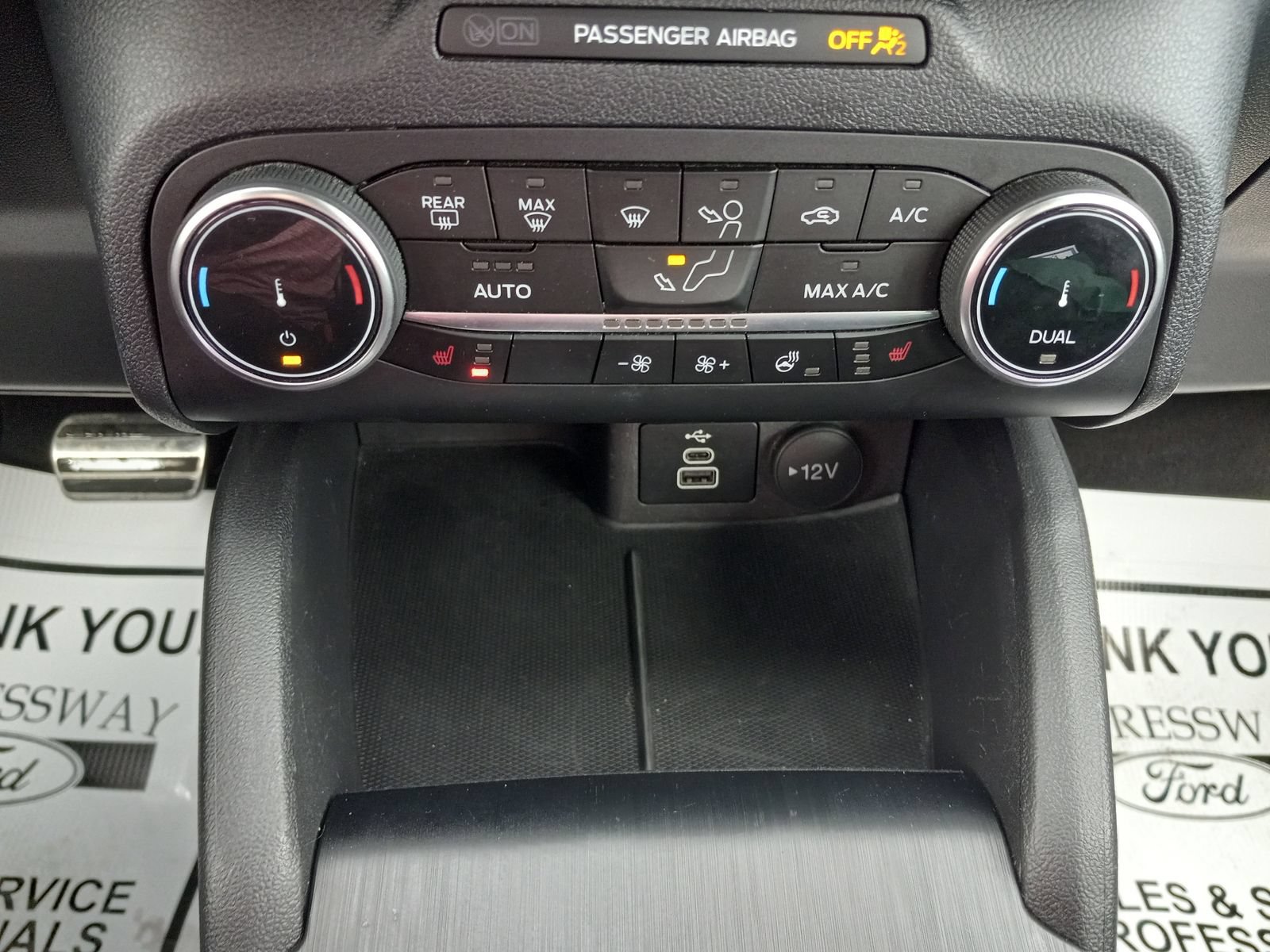 Used 2024 Ford Escape ST-Line w/ Cold Weather Package FWD image 23