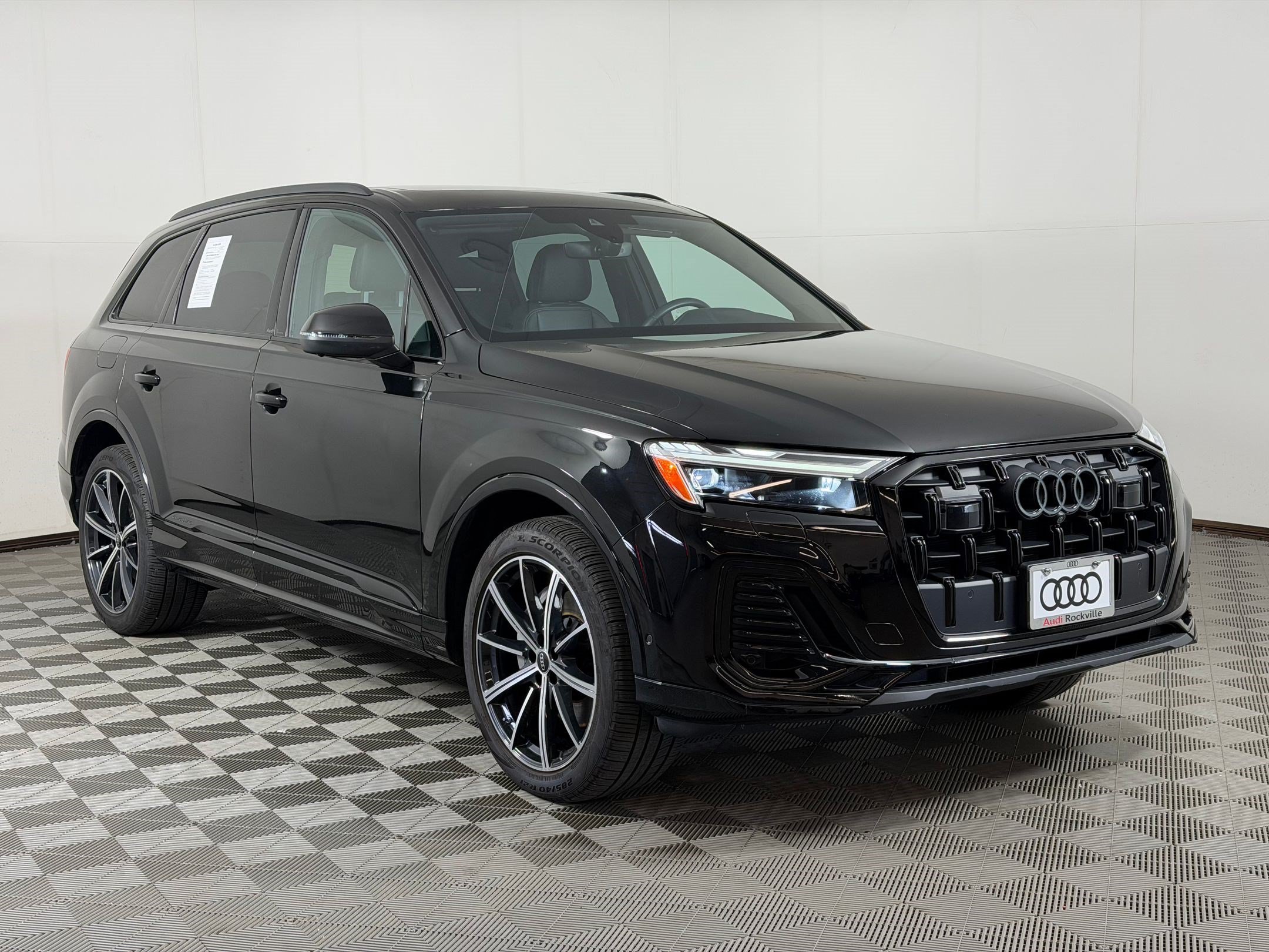 Used 2025 Audi Q7 2.0T Premium Plus w/ Premium Plus Package AWD/4WD image 7