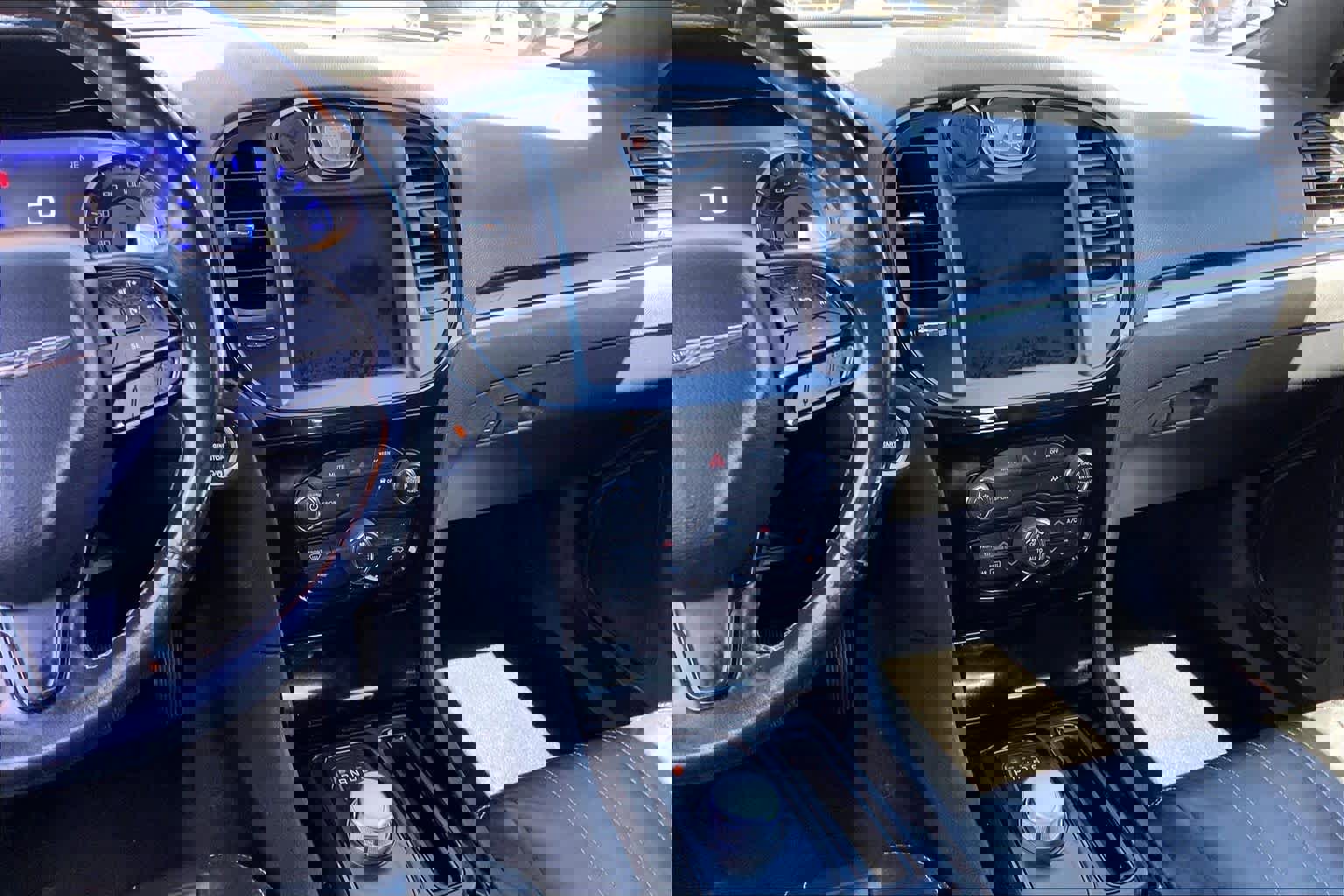 Used 2019 Chrysler 300 S image 7