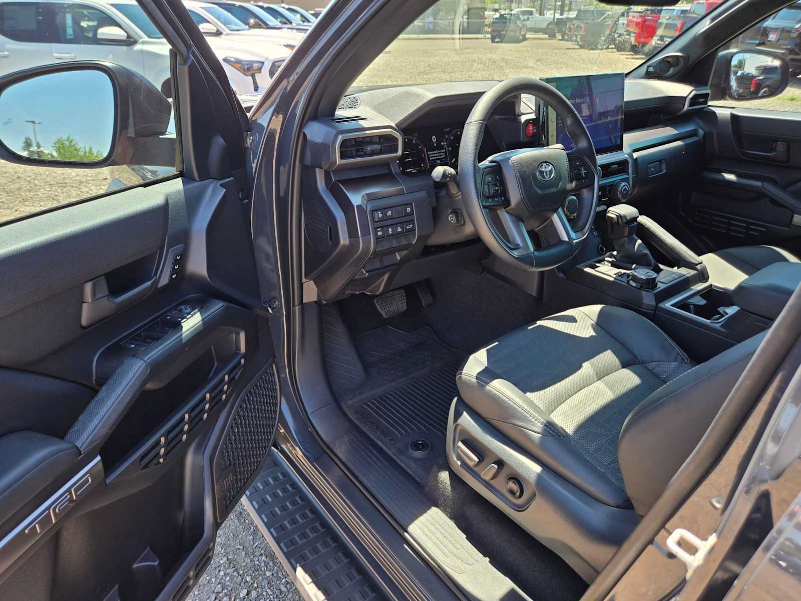 Certified 2025 Toyota 4Runner TRD Off-Road Premium AWD/4WD image 27