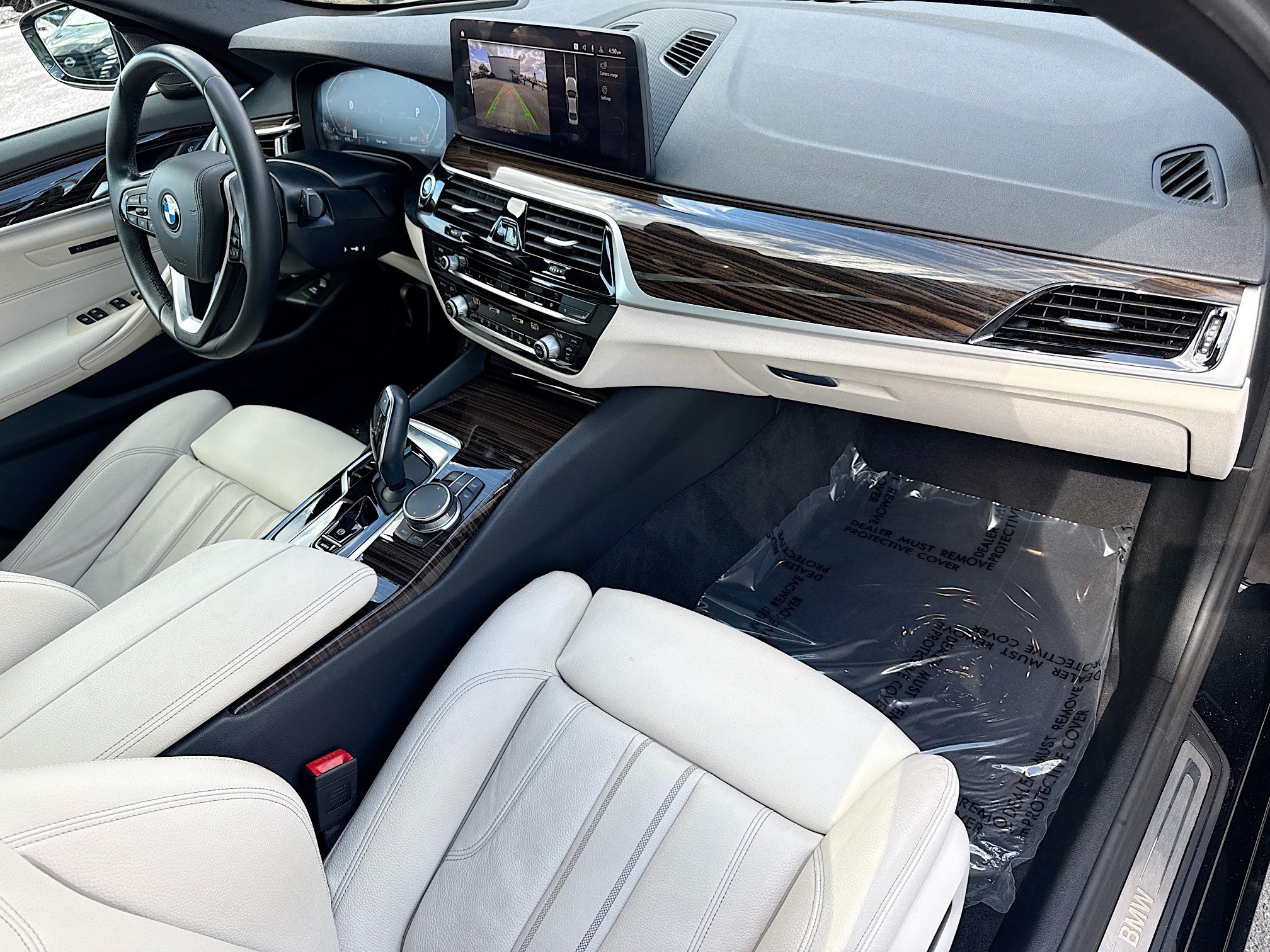 Used 2023 BMW 530i w/ Premium Package RWD image 14