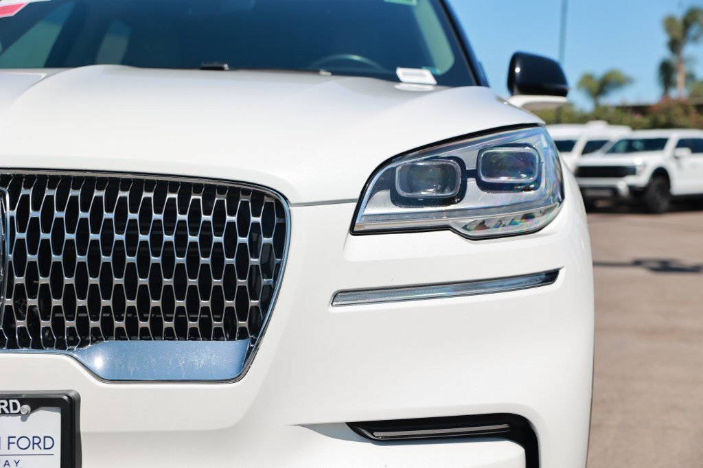 Used 2024 Lincoln Aviator Reserve w/ Equipment Group 201A AWD/4WD image 8