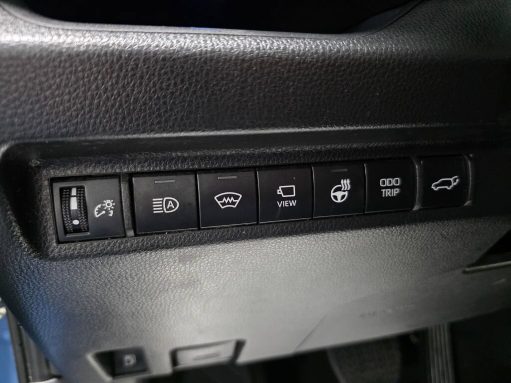 Used 2024 Toyota RAV4 XSE w/ Advanced Technology Package AWD/4WD image 15