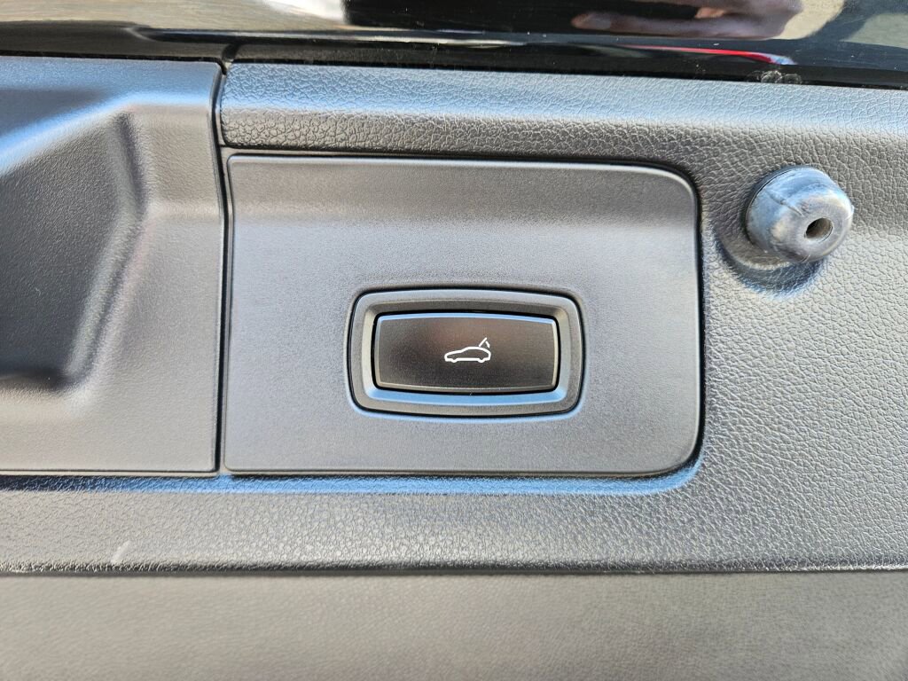 Used 2012 Porsche Panamera 4 image 10