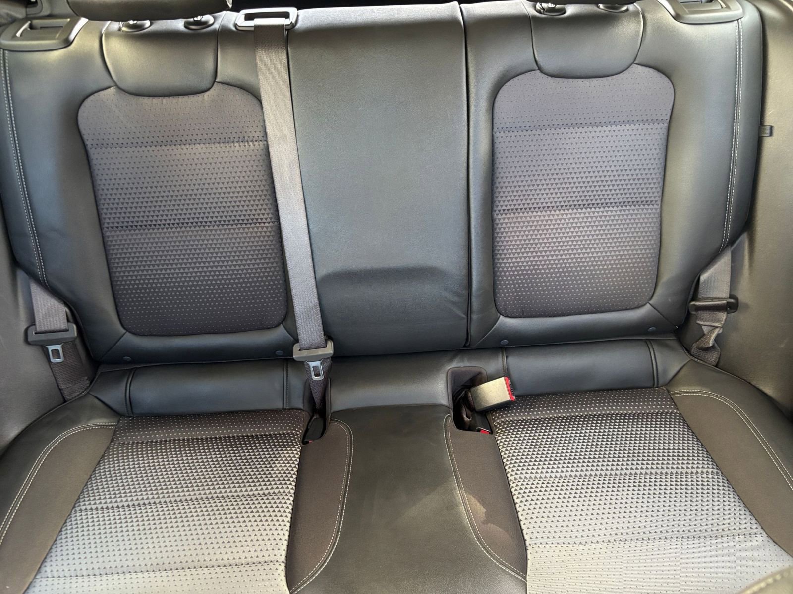 Used 2025 Chevrolet Trax LT FWD image 37