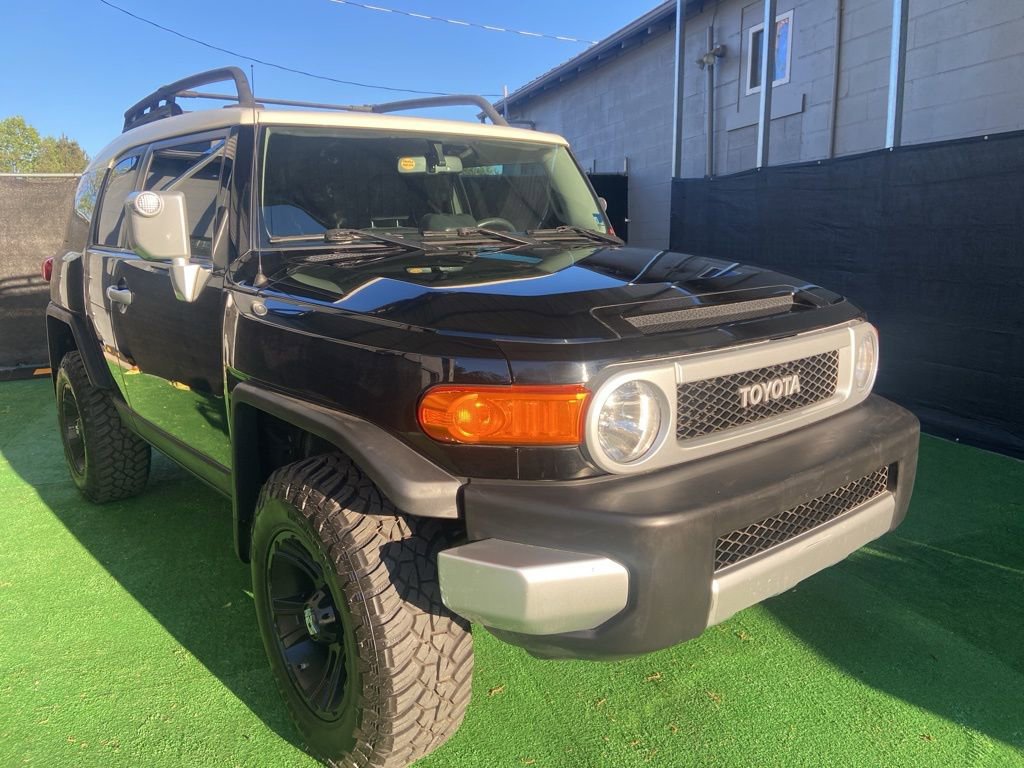 Used 2012 Toyota FJ Cruiser 4WD w/ Upgrade Pkg image 1