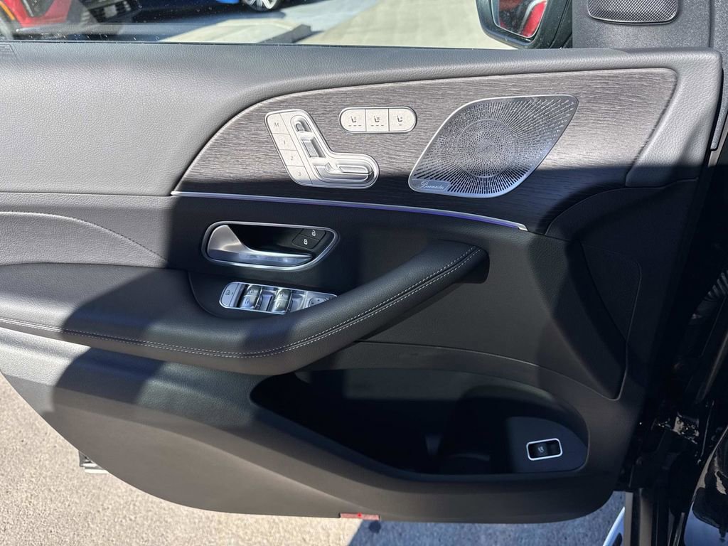 New 2026 Mercedes-Benz GLS 450 4MATIC image 16