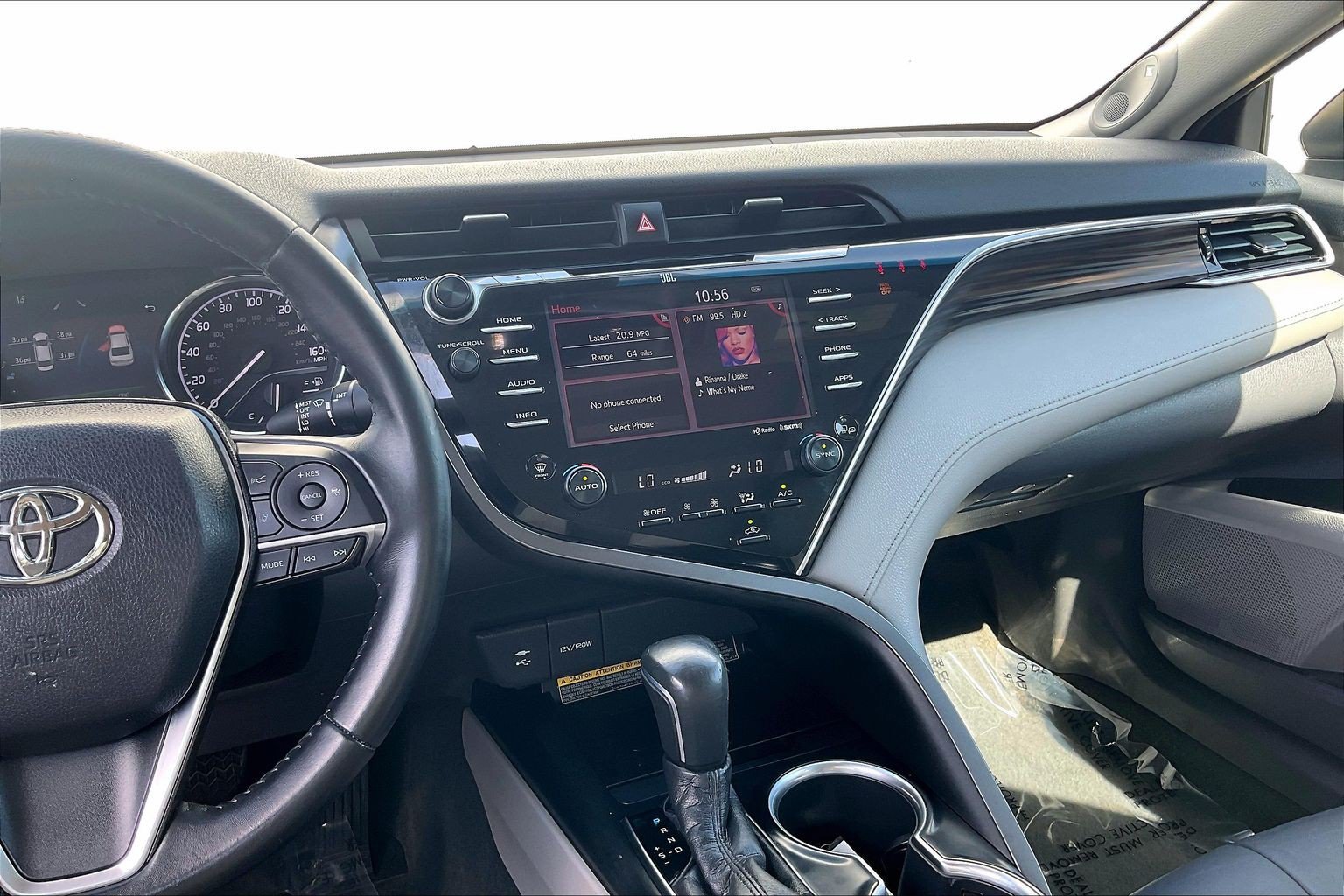Used 2018 Toyota Camry XLE FWD image 7