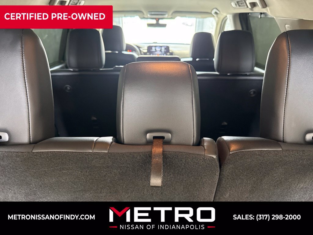 Used 2023 Nissan Pathfinder SL AWD/4WD image 10