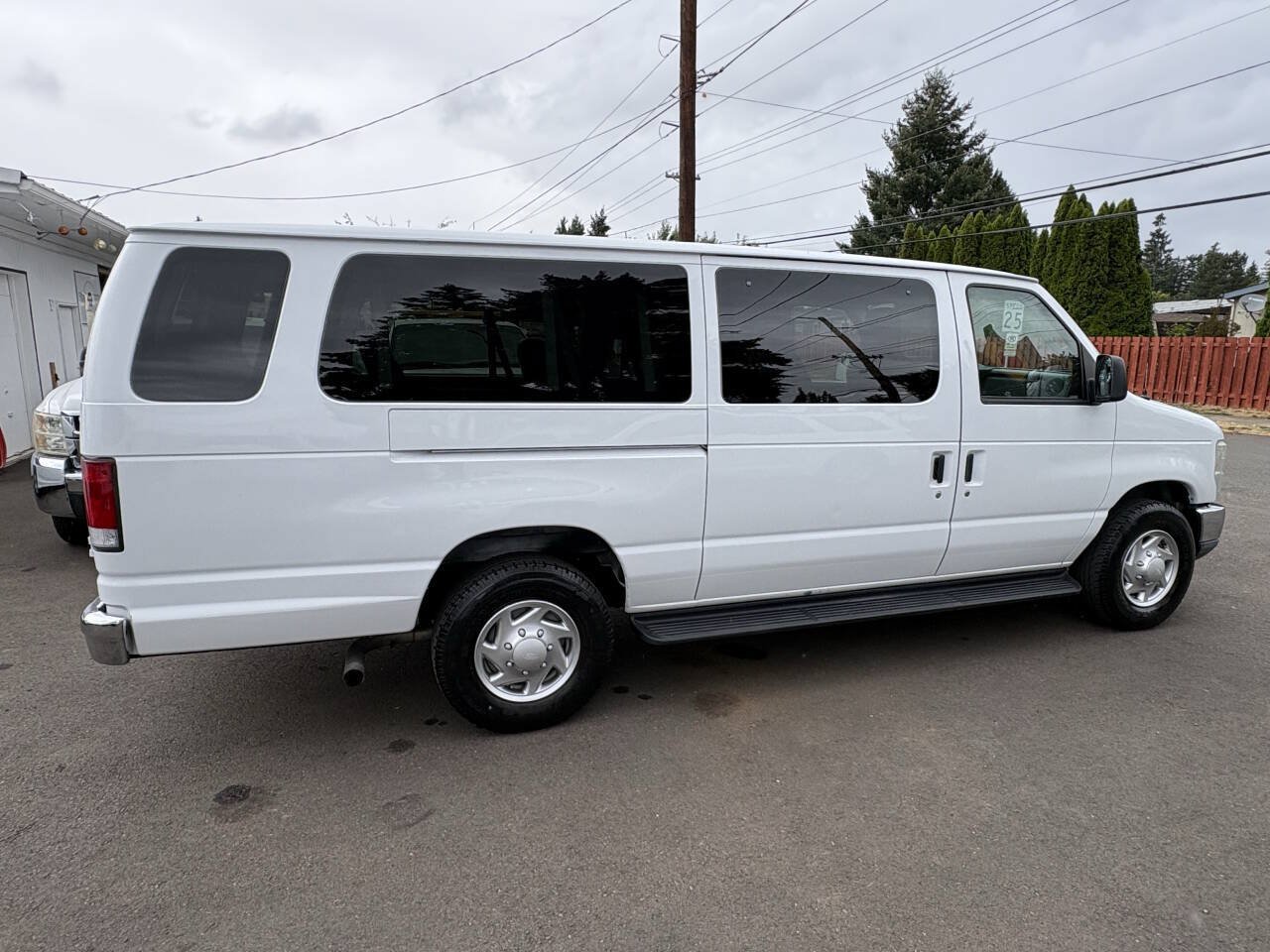 Used 2014 Ford E-350 and Econoline 350 XL w/ Power Windows & Locks Group RWD image 9