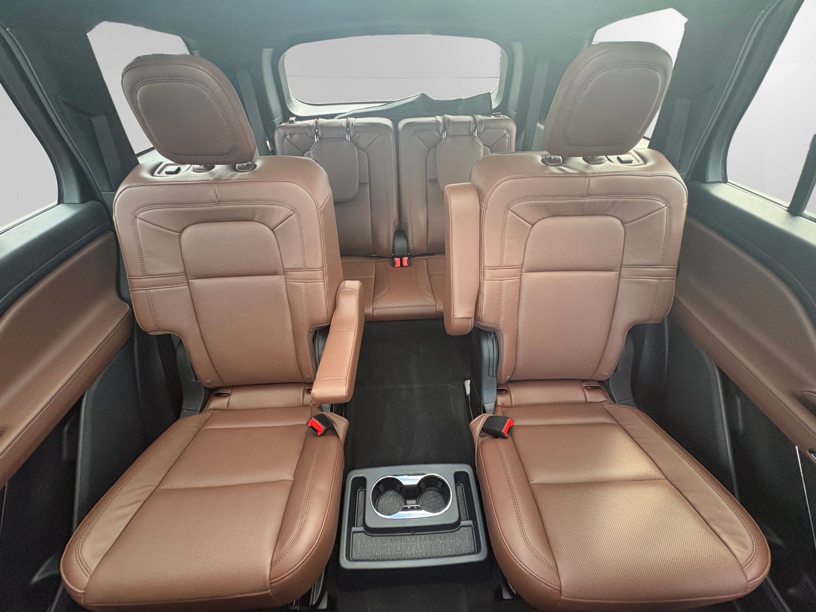 Certified 2026 Lincoln Aviator Reserve w/ Jet Appearance Package AWD/4WD image 13