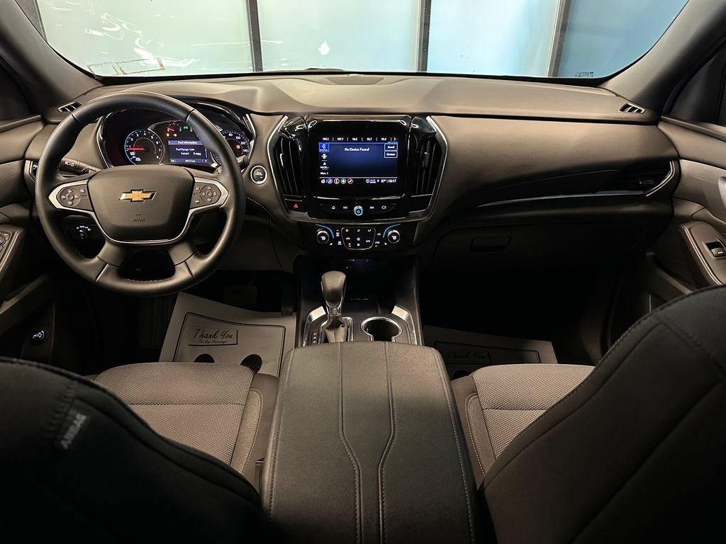 Used 2023 Chevrolet Traverse LT AWD/4WD image 9